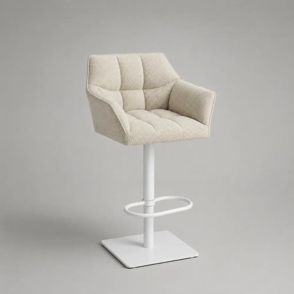 Sgabello da bar girevole regolabile in tessuto bouclé crema con braccioli e base in acciaio bianco, 56 x 55 x 91-112 cm